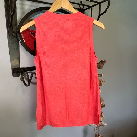 Linen Blend Sleeveless Sweater/Vest - Picture 3 of 9